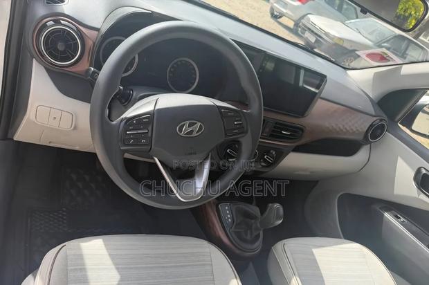 Hyundai I10 2022 Gray