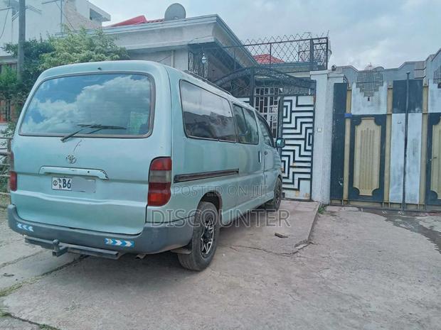 Toyota HiAce 2008