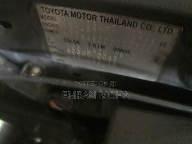 Toyota Yaris 2016 Blue