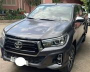 Toyota Hilux 2018 Maroon for sale