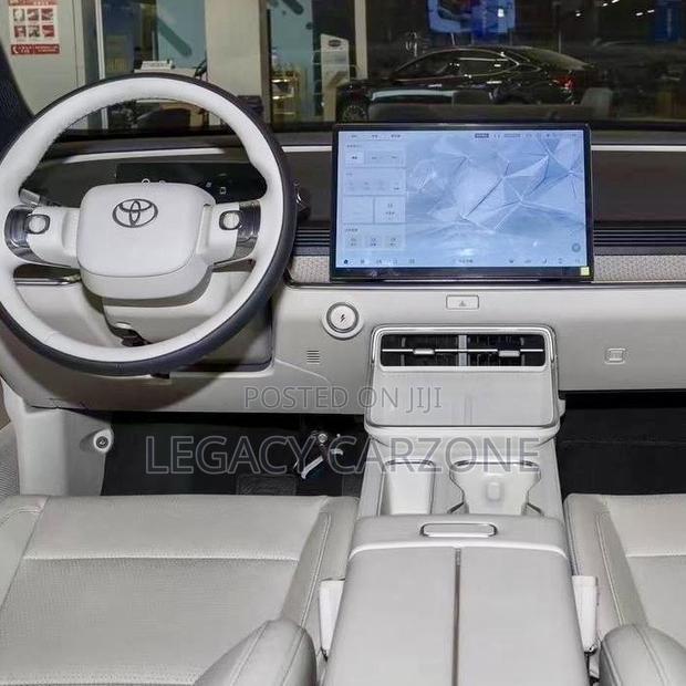 Toyota bZ3 2025 Gray