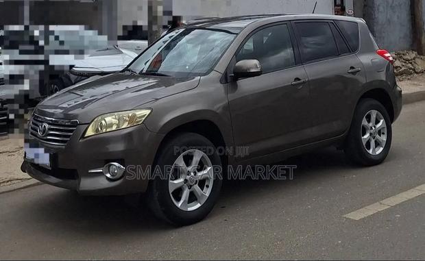 Toyota RAV4 2012 Brown