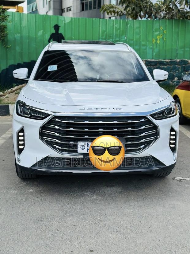 Jetour X70 Plus 2022 White