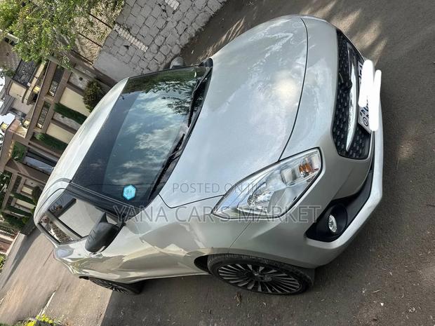 Suzuki Swift 2022 Silver