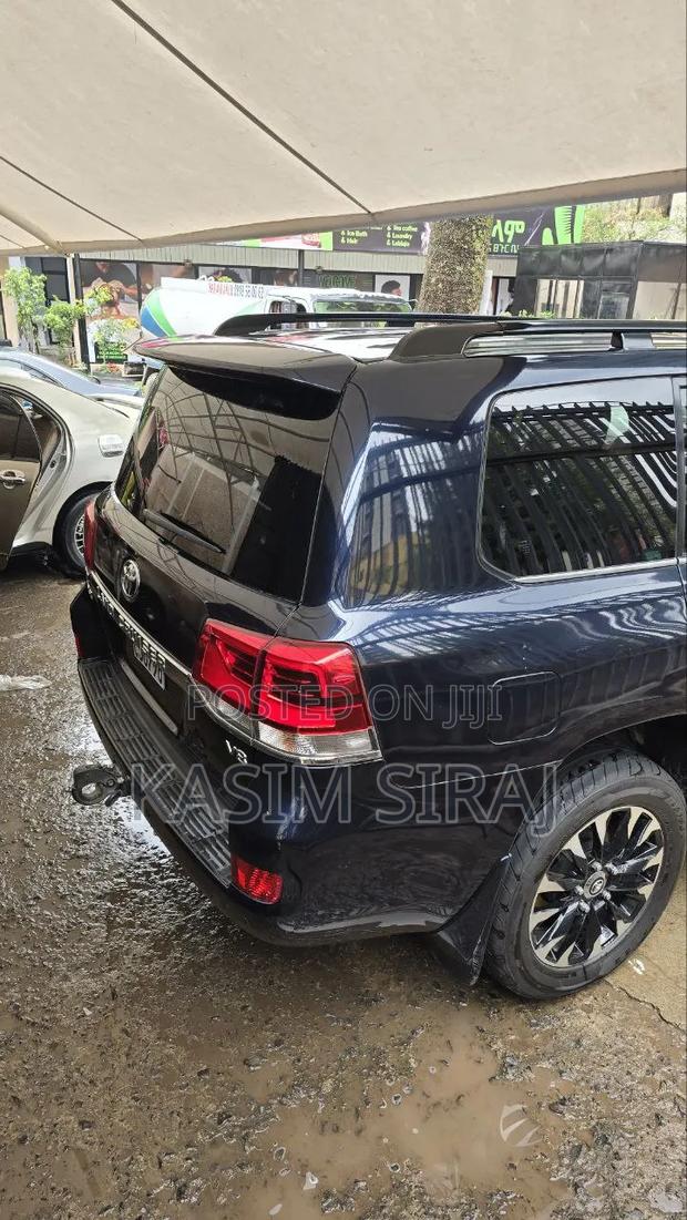 Toyota Land Cruiser 2017 Gray
