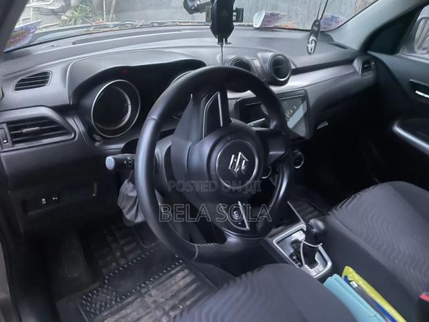 Suzuki Swift 2021 Gray