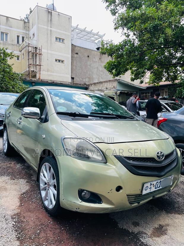 Toyota Yaris 1.3 2008