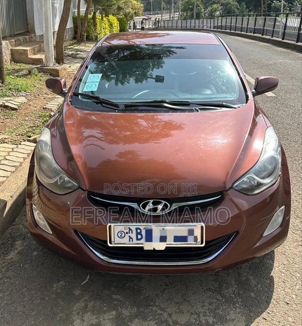 Hyundai Avante 2013 Brown