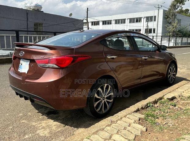 Hyundai Avante 2013 Brown