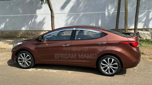 Hyundai Avante 2013 Brown