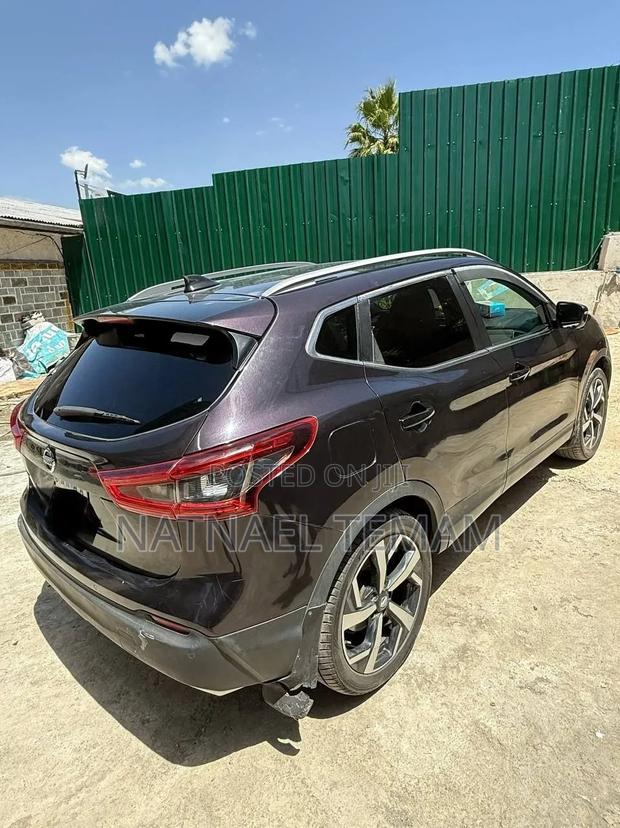 Nissan Qashqai 2018 Brown