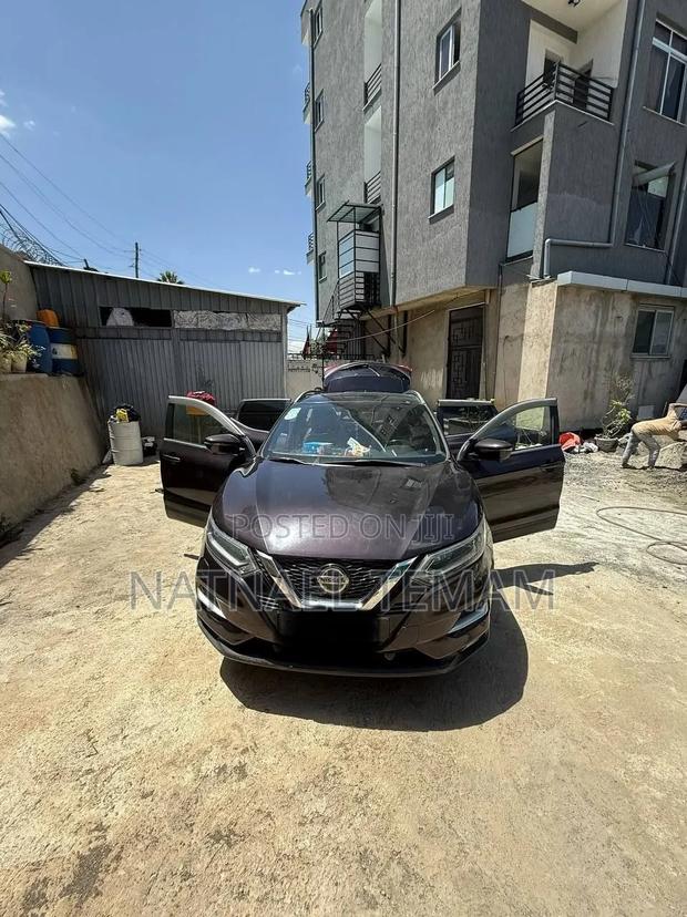 Nissan Qashqai 2018 Brown