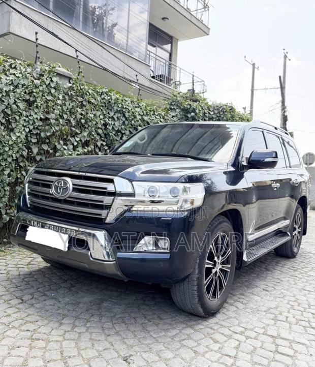 Toyota Land Cruiser 2017 Black
