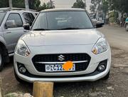 Suzuki Swift 2022 White for sale