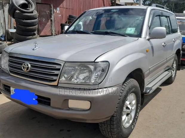 Toyota Land Cruiser 2004