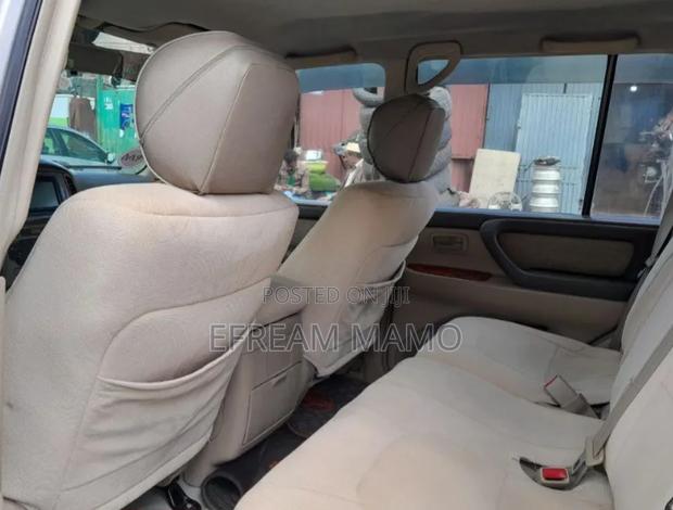 Toyota Land Cruiser 2004