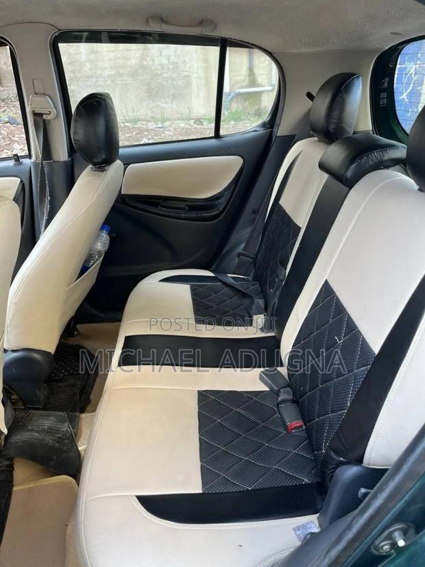Toyota Yaris 1.5 2000 Green
