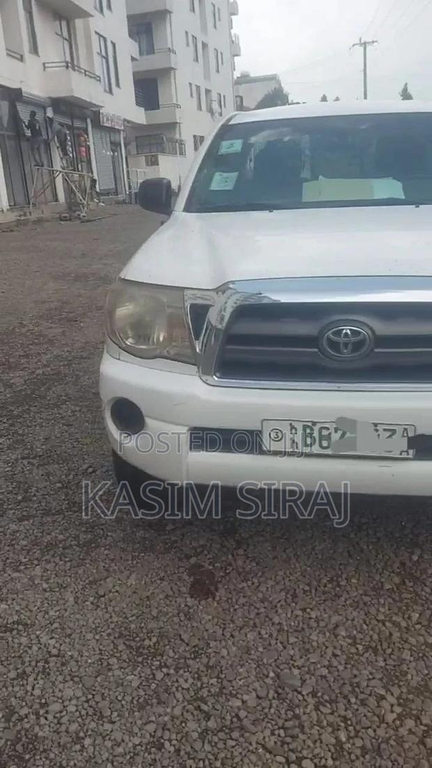 Toyota Tacoma 2008 White