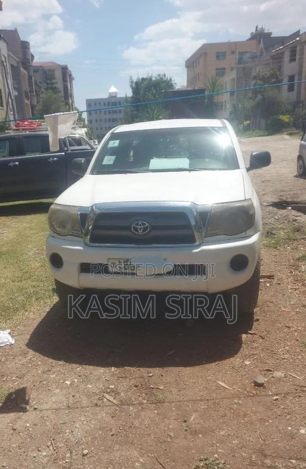 Toyota Tacoma 2008 White