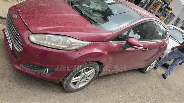 Ford Fiesta 2014 Red