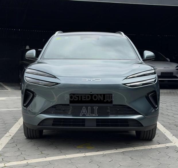New BYD Sealion 06 EV 2025 Green