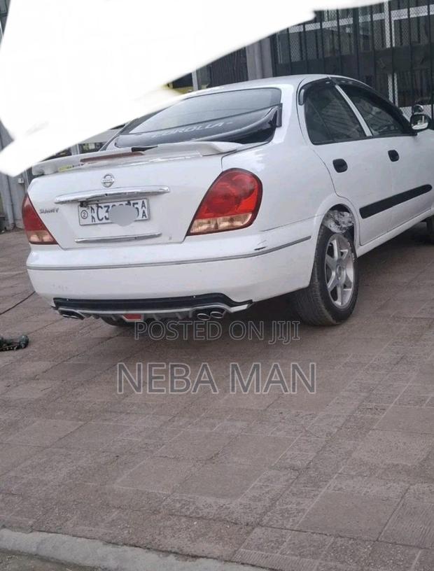 Nissan Sunny 2005 White