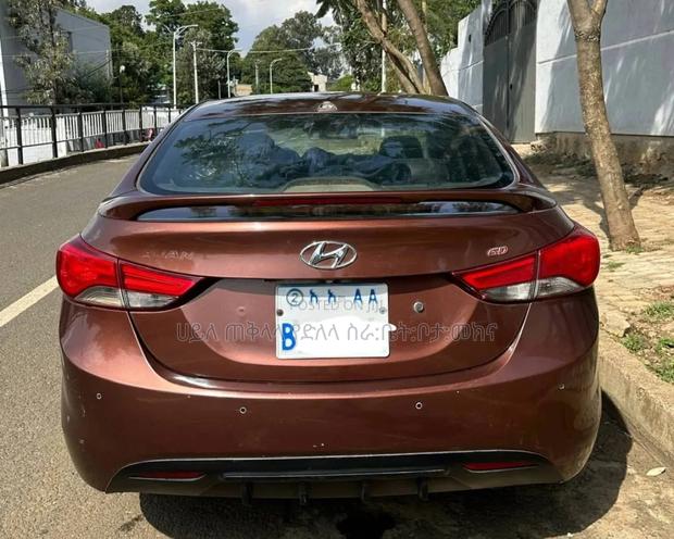 Hyundai Avante 2013 Brown