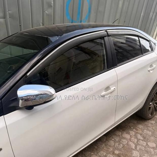 Toyota Yaris 2014 Ivory