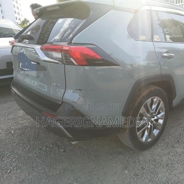 Toyota RAV4 2020 Gray