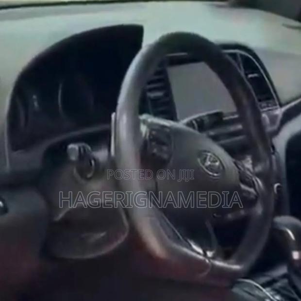 Hyundai Avante 2017 Black