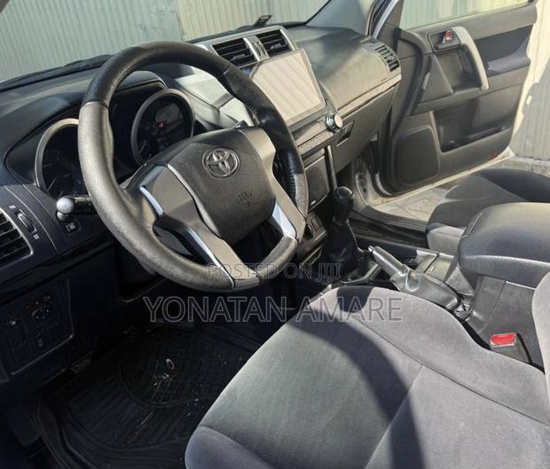 Toyota Land Cruiser Prado 2013 White