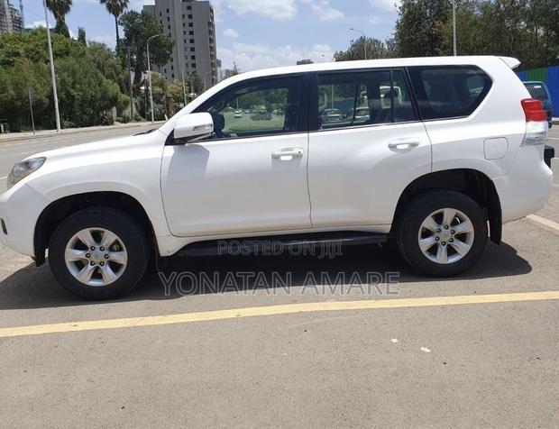 Toyota Land Cruiser Prado 2013 White