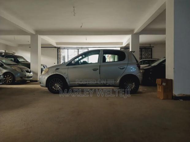 Toyota Yaris 2004 Silver