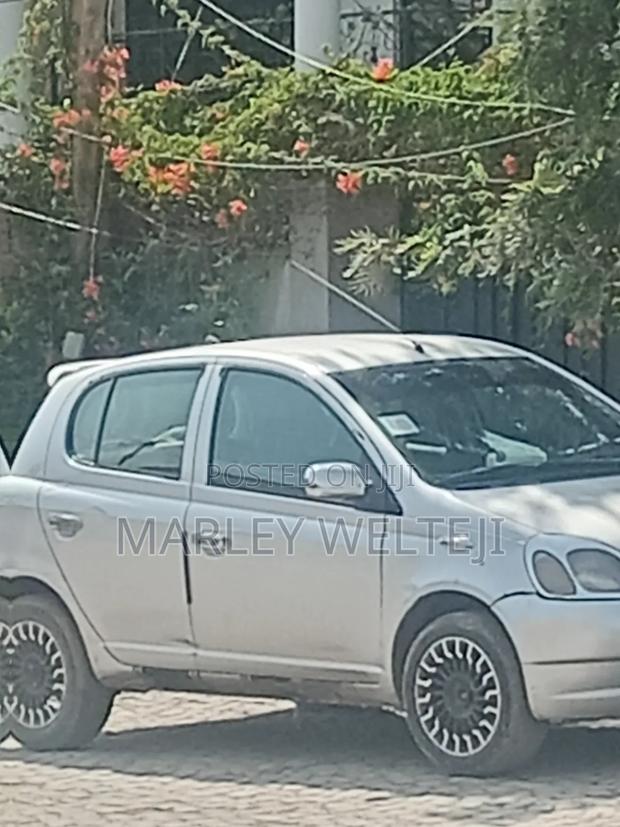 Toyota Yaris 2004 Silver