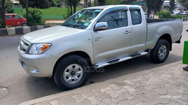 Toyota Hilux 2006