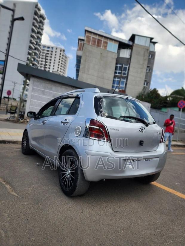 Toyota Yaris 2009 Silver