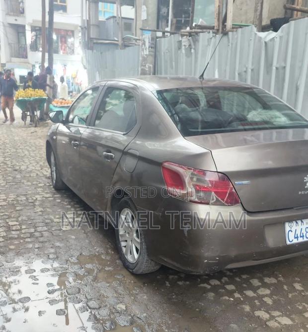 Peugeot 301 2016 Brown
