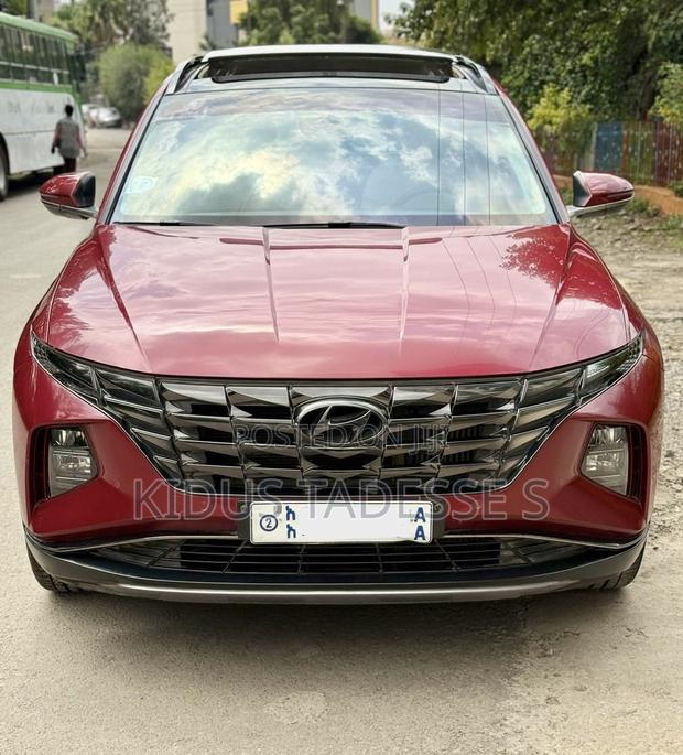 Hyundai Tucson 2022 Red