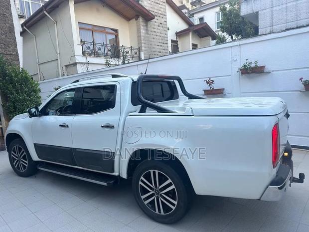 Mercedes-Benz X Class 2017 White