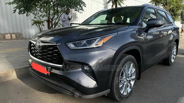 Toyota Highlander 2023 Black