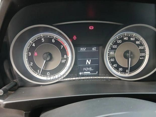 Suzuki Dzire 2022 Silver