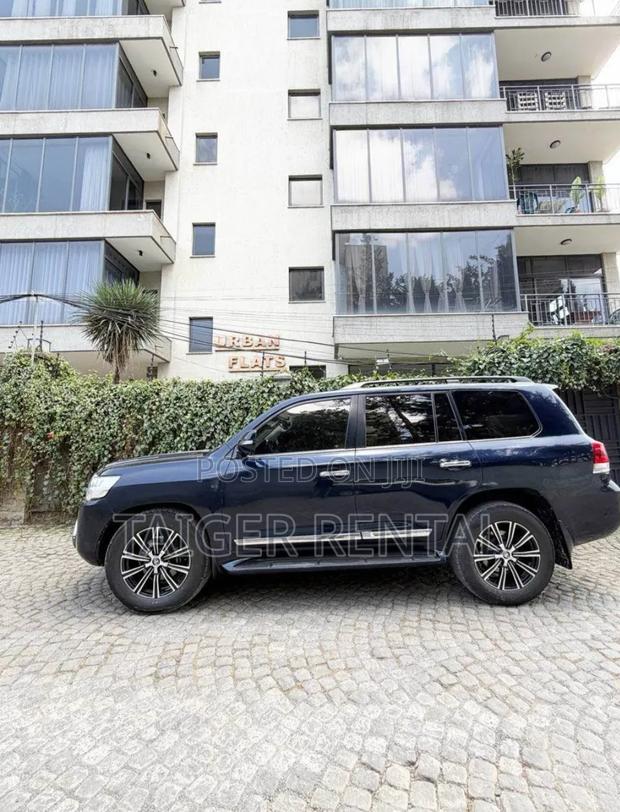 New Toyota Land Cruiser 2023 Black