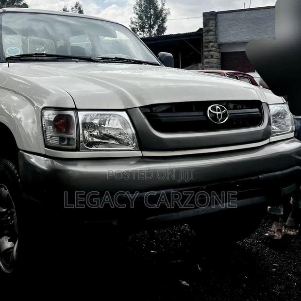 Toyota Land Cruiser 2003 White
