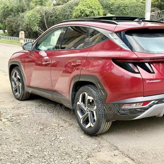Hyundai Tucson 2022 Red