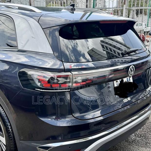 Volkswagen ID.6 2022 Blue