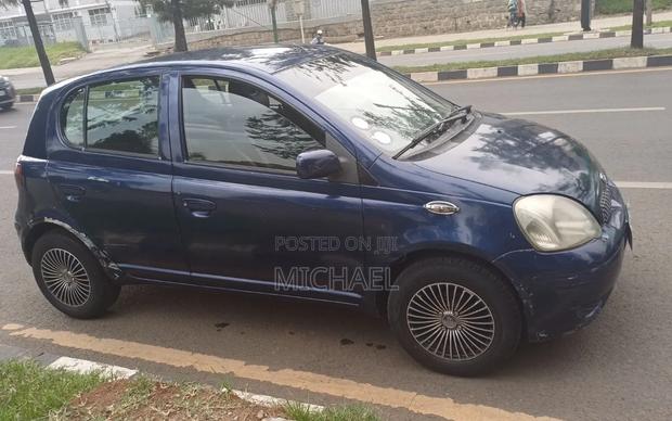 Toyota Vitz 2002 Blue