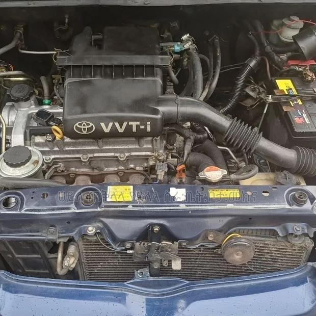 Toyota Vitz 2002 Beige