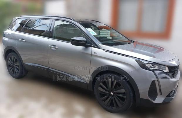 Peugeot 5008 2022 Silver