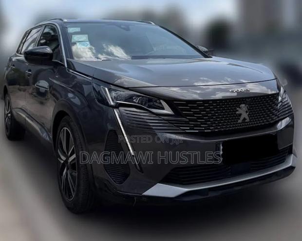 Peugeot 5008 2021 Gray