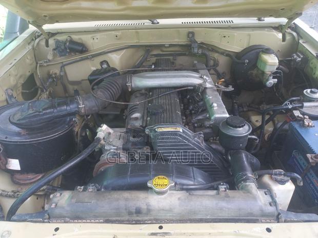 Toyota Land Cruiser 2011